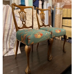 Plusz butelkowa zieleń w kwiaty